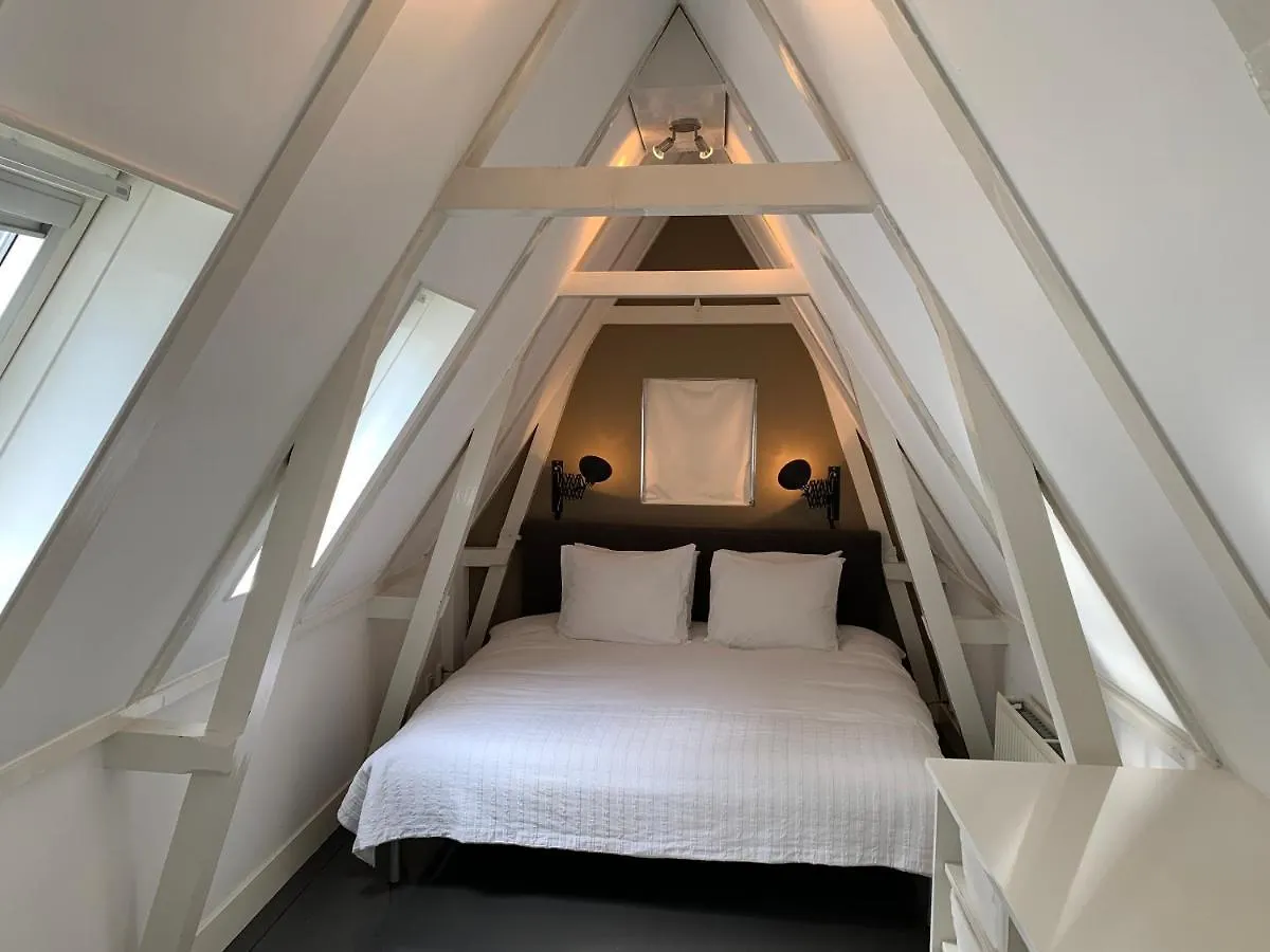 Bed and Breakfast Loft In Monumental House Amsterdam